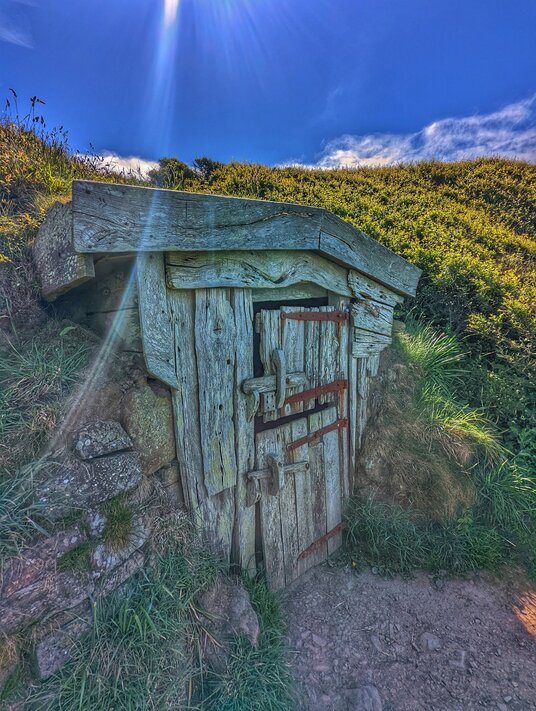 Hawker's hut