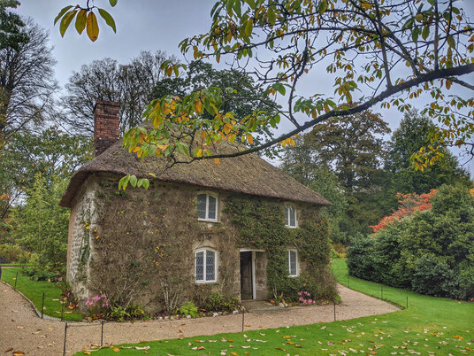 Thatched cottage at Lanhydrock